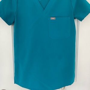 Figs XXS scrub top